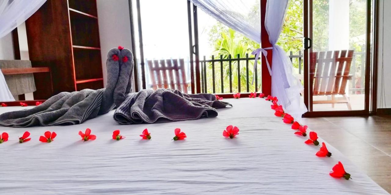 Divine View Homestay Ella Bagian luar foto